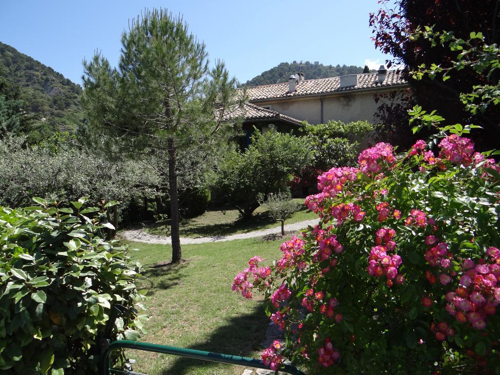 Hotel La Bastide Bleue Séguret Exterior foto