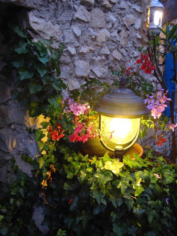 Hotel La Bastide Bleue Séguret Exterior foto